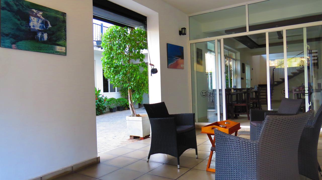 Bed and Breakfast Chapelton House à Colombo Extérieur photo