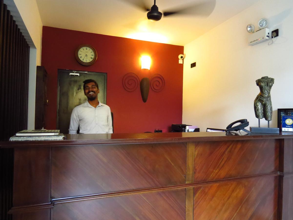 Bed and Breakfast Chapelton House à Colombo Extérieur photo