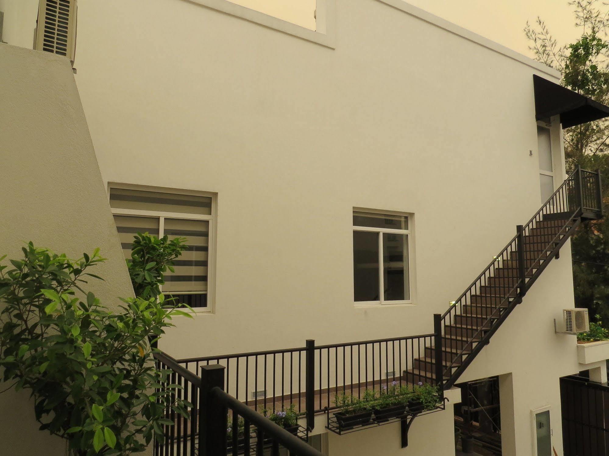 Bed and Breakfast Chapelton House à Colombo Extérieur photo
