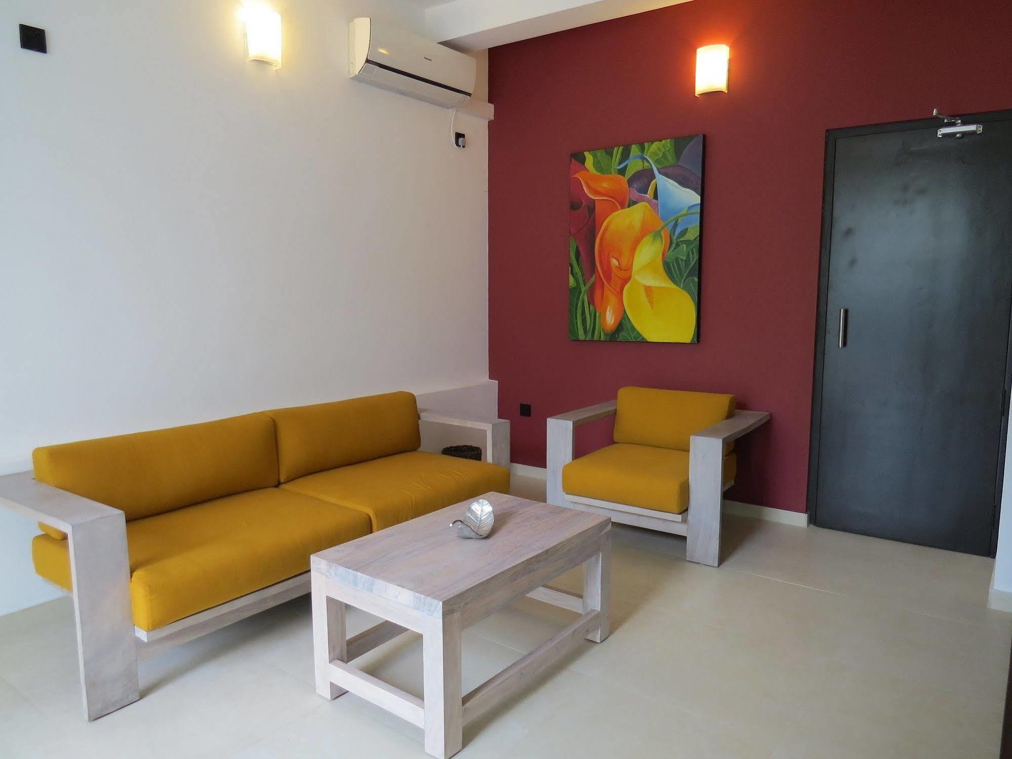 Bed and Breakfast Chapelton House à Colombo Extérieur photo