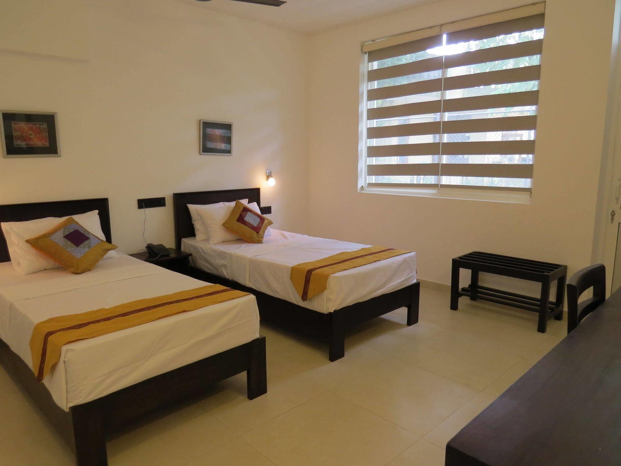 Bed and Breakfast Chapelton House à Colombo Extérieur photo