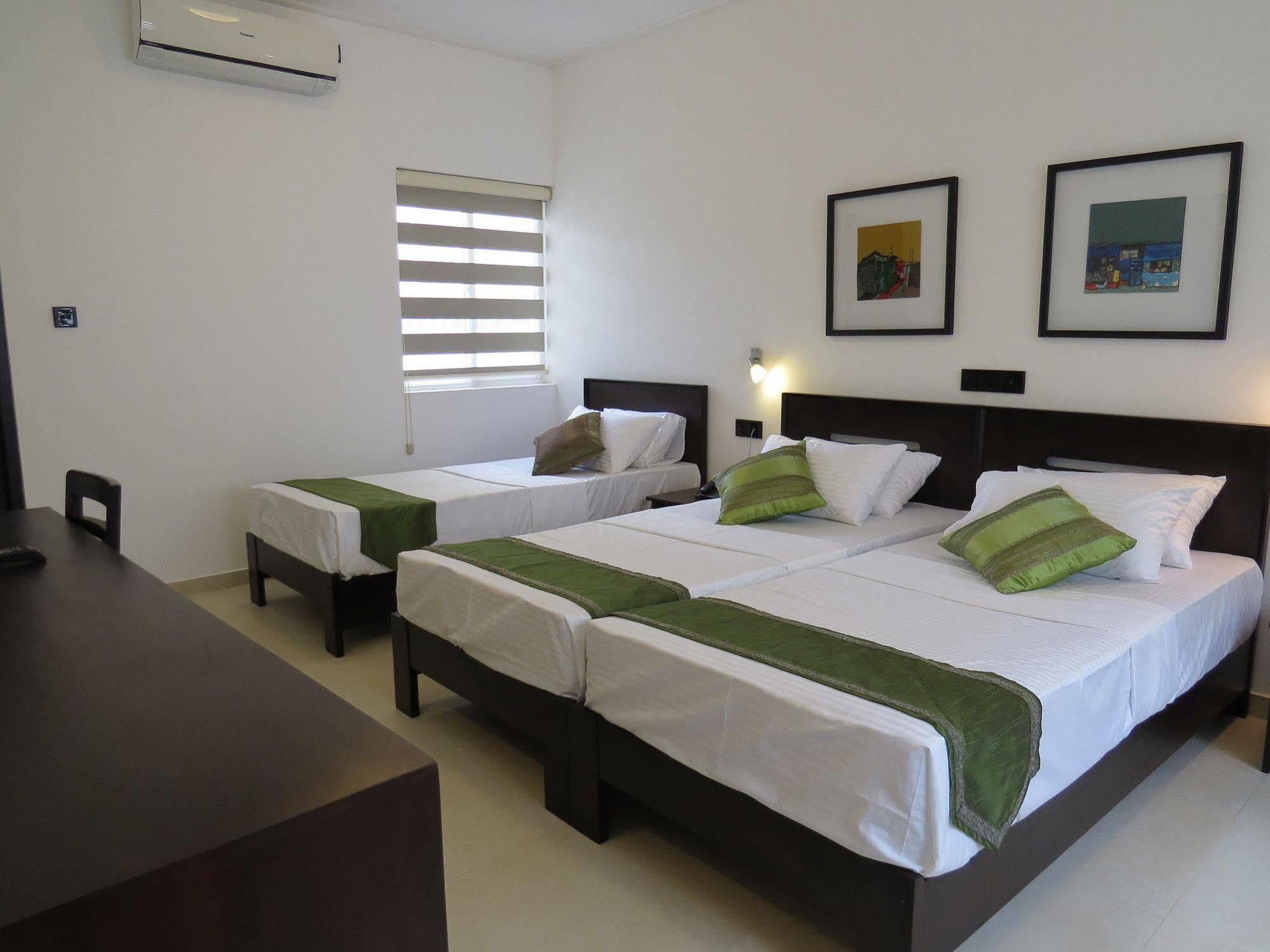 Bed and Breakfast Chapelton House à Colombo Extérieur photo