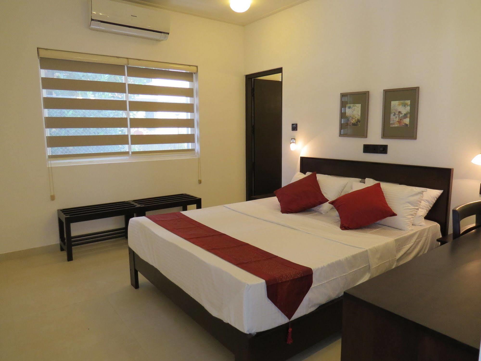 Bed and Breakfast Chapelton House à Colombo Extérieur photo